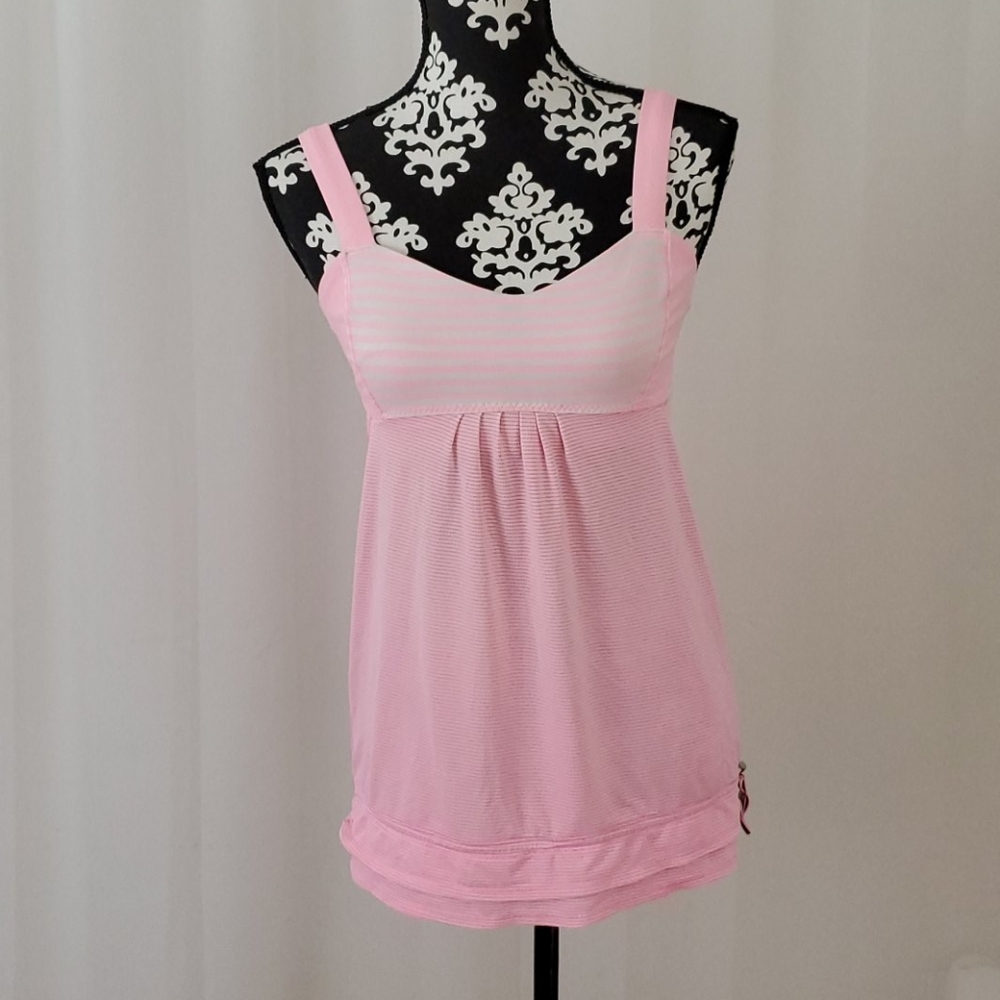 Lululemon athletica 2 in 1 tank top size 6